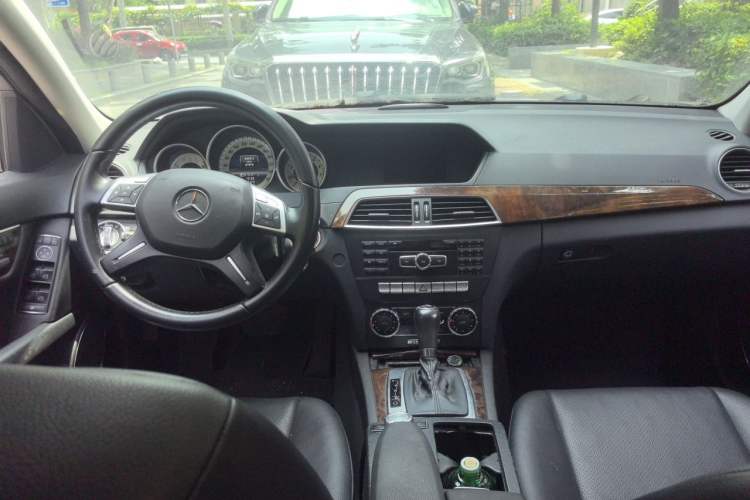 Used Mercedes-Benz C-Class 2013 C 260 CGI Elegant Model Center Console