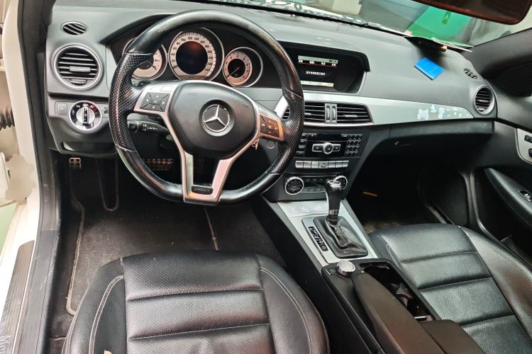 Used Mercedes-Benz C-Class 2013 C 180 Coupe Center Console