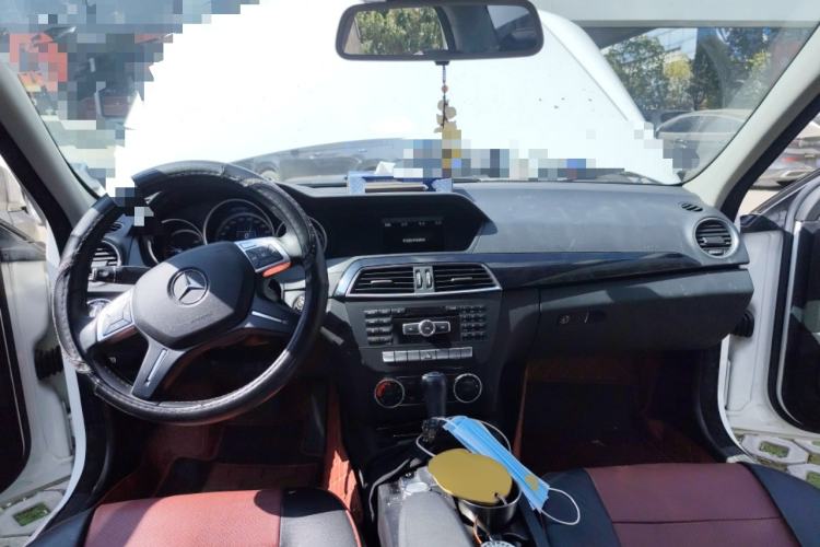 Used Mercedes-Benz C-Class 2013 C 180 Classic Grand Edition Center Console