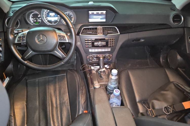Used Mercedes-Benz C-Class 2013 C 180 Classic Grand Edition Center Console