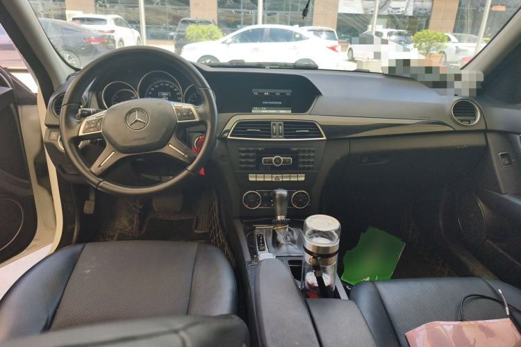 Used Mercedes-Benz C-Class 2013 C 180 CGI Classic Center Console