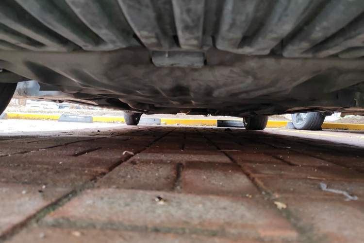 Used Mercedes-Benz C-Class 2013 C 180 Classic Grand Edition Chassis Front