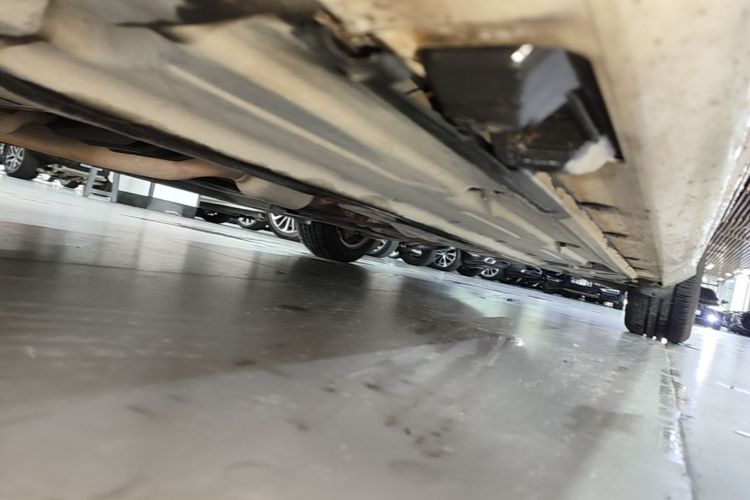 Used Mercedes-Benz C-Class 2013 C 180 CGI Classic Chassis Front Left