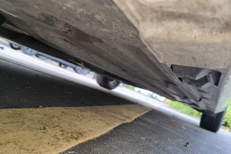 Used Mercedes-Benz C-Class 2013 C 180 CGI Classic Chassis Front Left