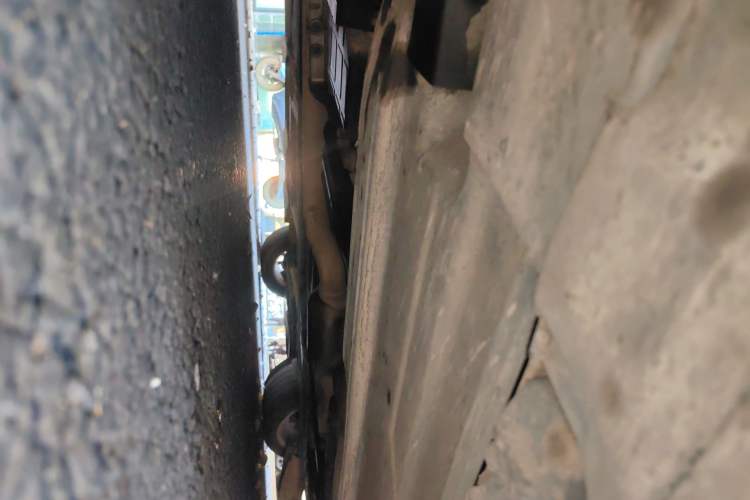 Used Mercedes-Benz C-Class 2013 C 180 Classic Grand Edition Chassis Front Left