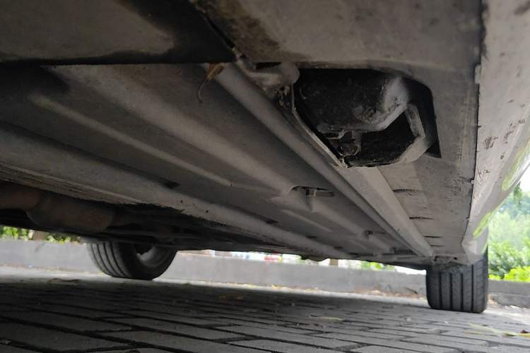 Used Mercedes-Benz C-Class 2013 C 180 Classic Grand Edition Chassis Front Left