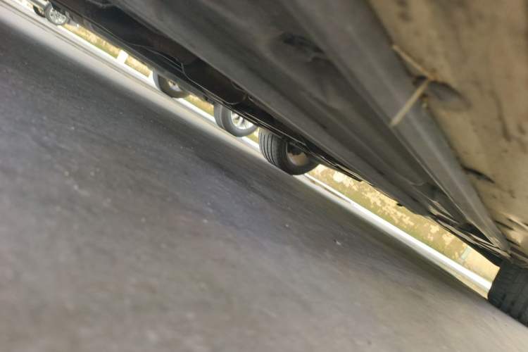 Used Mercedes-Benz C-Class 2013 C 180 CGI Classic Chassis Front Left
