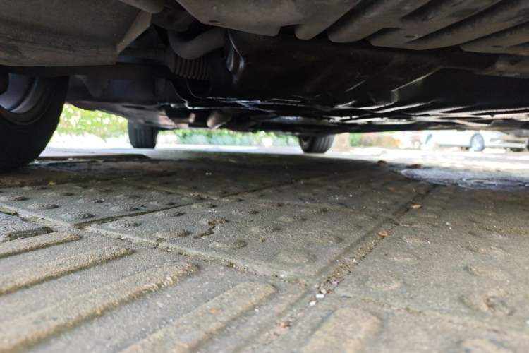 Used Mercedes-Benz C-Class 2013 C 180 CGI Classic Chassis Front Right