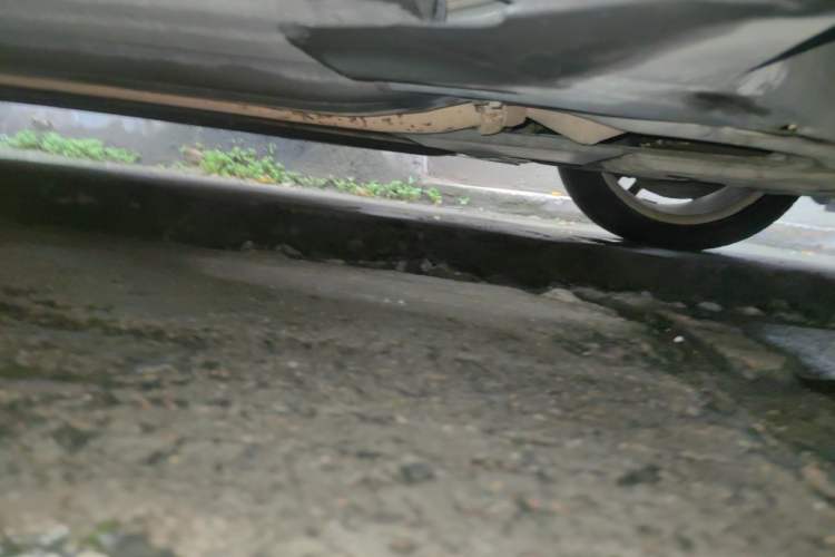 Used Mercedes-Benz C-Class 2013 C 180 Classic Grand Edition Chassis Front Right