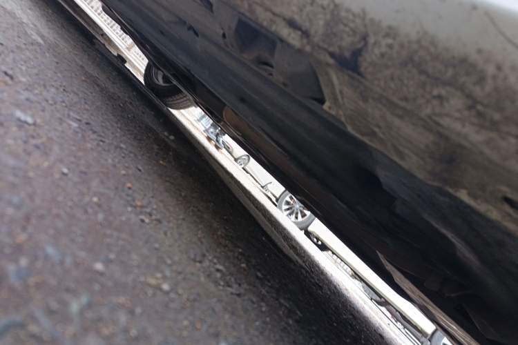 Used Mercedes-Benz C-Class 2013 C 180 CGI Classic Chassis Front Right