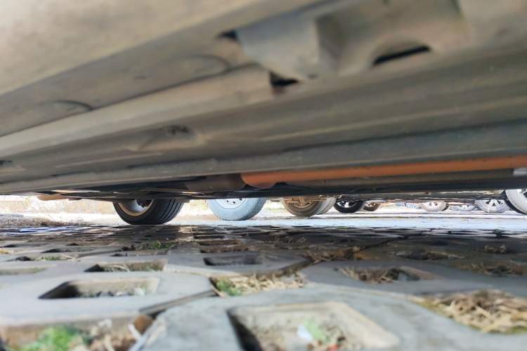Used Mercedes-Benz C-Class 2013 C 180 Classic Grand Edition Chassis Front Right