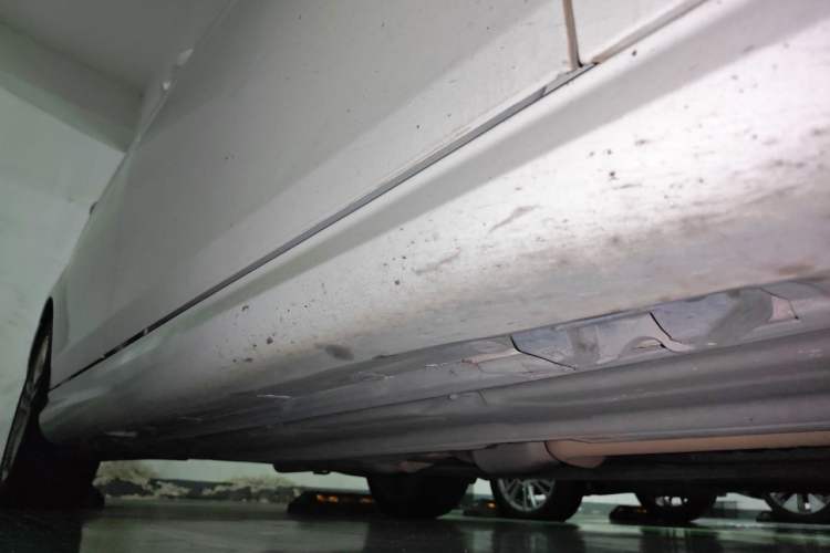 Used Mercedes-Benz C-Class 2013 C 180 Classic Grand Edition Chassis Front Right