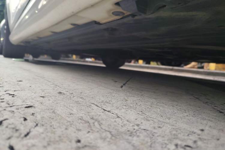 Used Mercedes-Benz C-Class 2013 C 180 Classic Grand Edition Chassis Rear Left