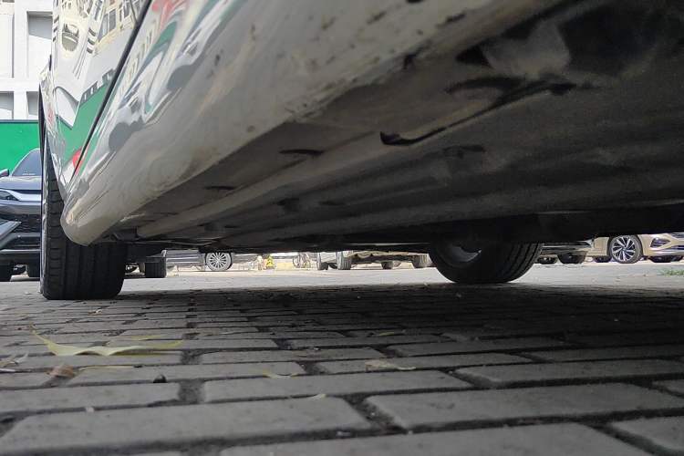 Used Mercedes-Benz C-Class 2013 C 180 Classic Grand Edition Chassis Rear Left
