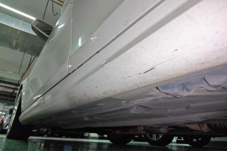 Used Mercedes-Benz C-Class 2013 C 180 Classic Grand Edition Chassis Rear Left