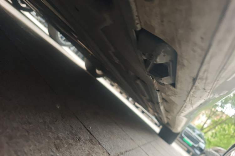 Used Mercedes-Benz C-Class 2013 C 180 Classic Grand Edition Chassis Rear Right