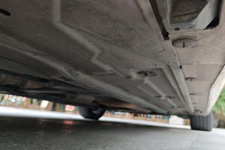 Used Mercedes-Benz C-Class 2013 C 180 Classic Grand Edition Chassis Rear Right