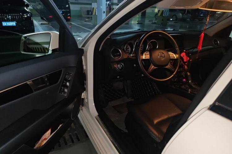 Used Mercedes-Benz C-Class 2013 C 180 Classic Grand Edition Driver Seat