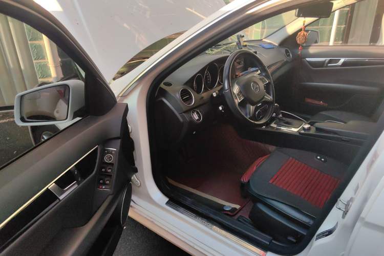 Used Mercedes-Benz C-Class 2013 C 180 Classic Grand Edition Driver Seat