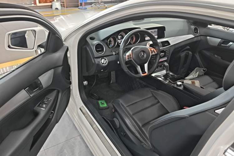 Used Mercedes-Benz C-Class 2013 C 180 Coupe Driver Seat