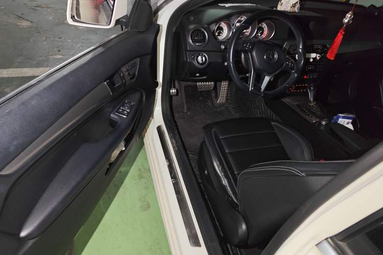 Used Mercedes-Benz C-Class 2013 C 180 Coupe Driver Seat