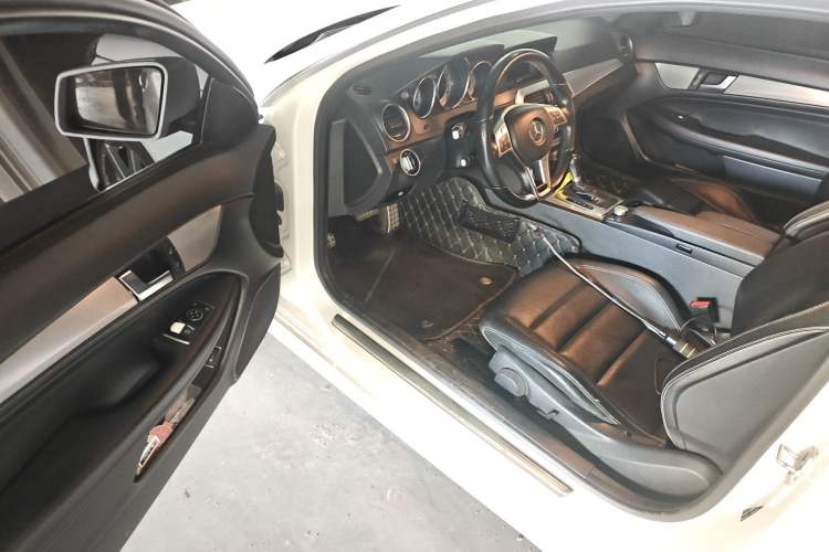 Used Mercedes-Benz C-Class 2013 C 180 Coupe Driver Seat