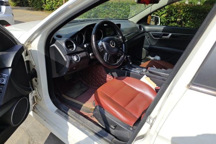 Used Mercedes-Benz C-Class 2013 C 180 Classic Grand Edition Driver Seat