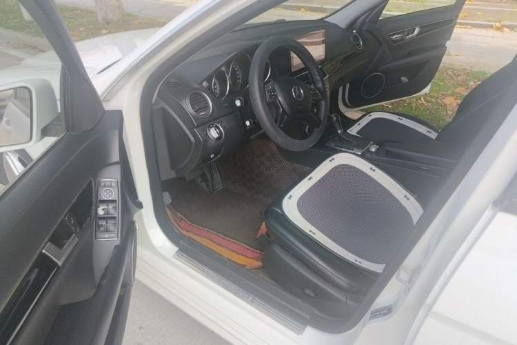 Used Mercedes-Benz C-Class 2013 C 180 Classic Grand Edition Driver Seat