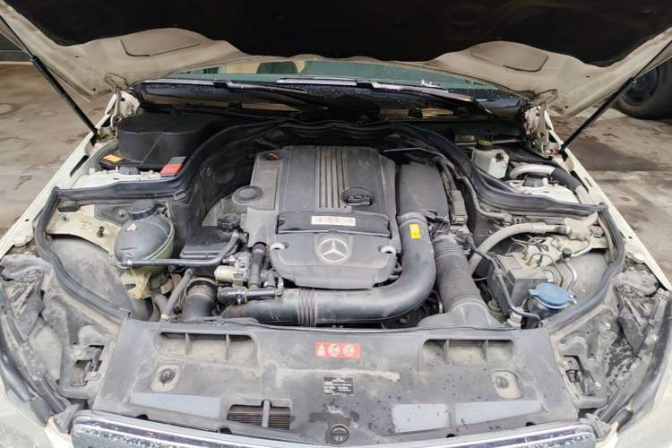 Used Mercedes-Benz C-Class 2013 C 260 Elegant Grand Edition Engine Bay
