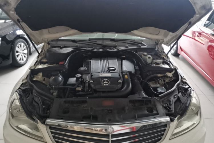 Used Mercedes-Benz C-Class 2013 C 180 Classic Grand Edition Engine Bay