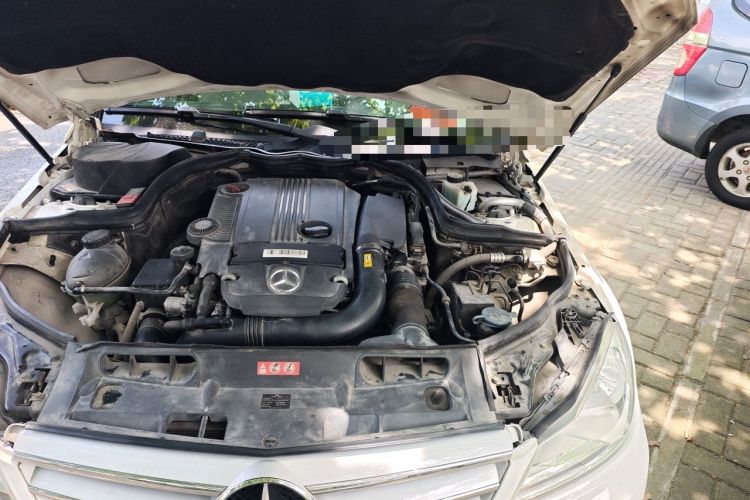 Used Mercedes-Benz C-Class 2013 C 180 CGI Classic Engine Bay Left