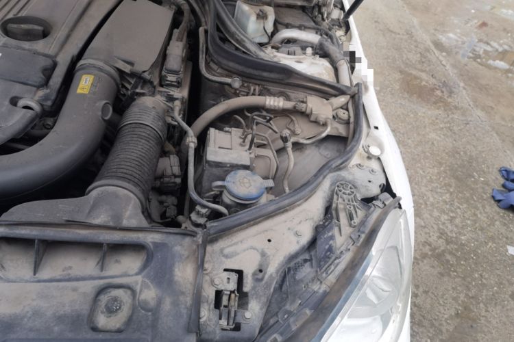 Used Mercedes-Benz C-Class 2013 C 260 Elegant Grand Edition Engine Bay Left