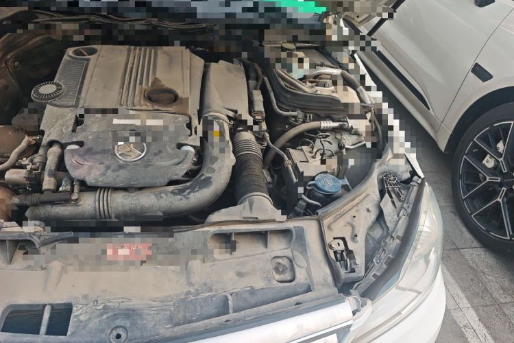 Used Mercedes-Benz C-Class 2013 C 180 Classic Grand Edition Engine Bay Left