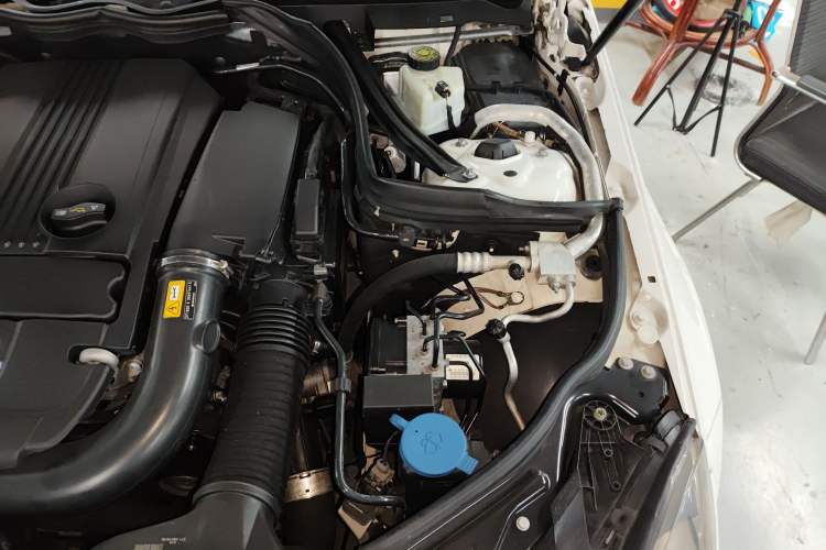 Used Mercedes-Benz C-Class 2013 C 180 Coupe Engine Bay Left