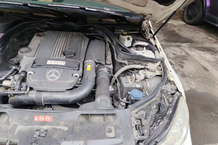 Used Mercedes-Benz C-Class 2013 C 260 Elegant Grand Edition Engine Bay Left