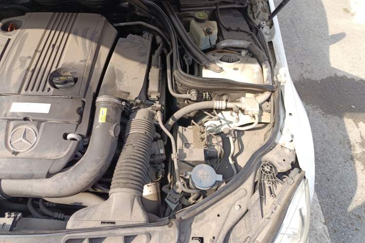 Used Mercedes-Benz C-Class 2013 C 180 CGI Classic Engine Bay Left
