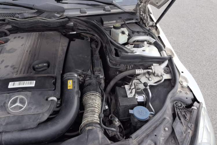 Used Mercedes-Benz C-Class 2013 C 180 CGI Classic Engine Bay Left