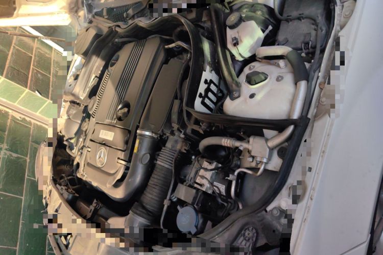 Used Mercedes-Benz C-Class 2013 C 180 Classic Grand Edition Engine Bay Left