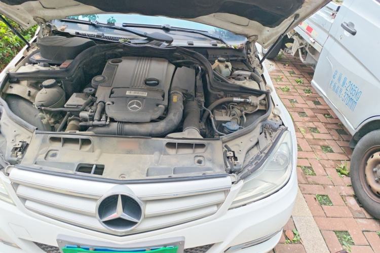 Used Mercedes-Benz C-Class 2013 C 180 CGI Classic Engine Bay Left
