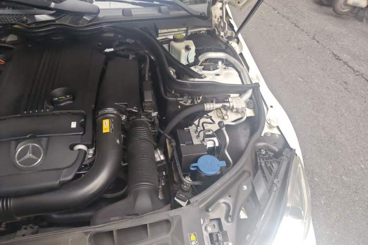 Used Mercedes-Benz C-Class 2013 C 180 Coupe Engine Bay Left