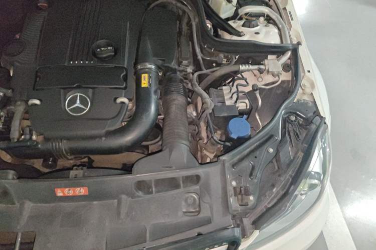 Used Mercedes-Benz C-Class 2013 C 180 Coupe Engine Bay Left