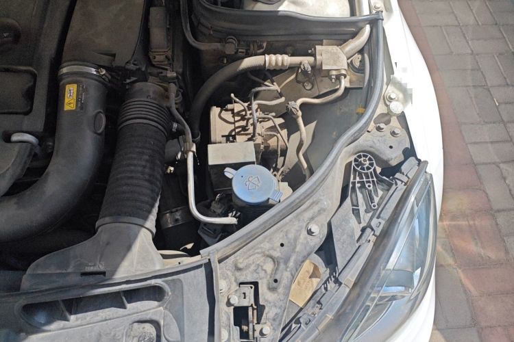 Used Mercedes-Benz C-Class 2013 C 180 Coupe Engine Bay Left