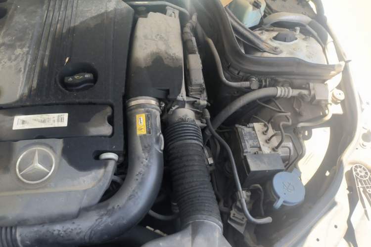 Used Mercedes-Benz C-Class 2013 C 180 CGI Classic Engine Bay Left