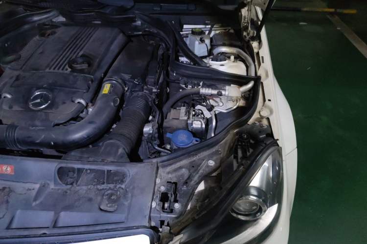 Used Mercedes-Benz C-Class 2013 C 180 Coupe Engine Bay Left