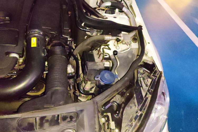 Used Mercedes-Benz C-Class 2013 C 180 CGI Classic Engine Bay Left