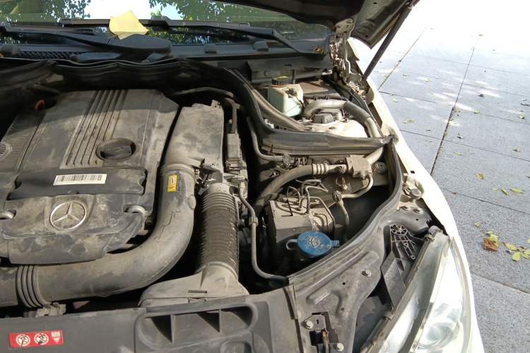 Used Mercedes-Benz C-Class 2013 C 260 Elegant Grand Edition Engine Bay Left
