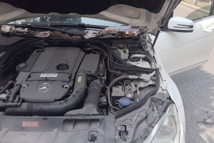 Used Mercedes-Benz C-Class 2013 C 260 CGI Elegant Model Engine Bay Left
