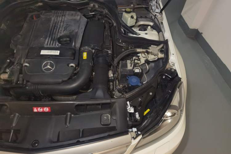 Used Mercedes-Benz C-Class 2013 C 260 CGI Fashion Model Engine Bay Left