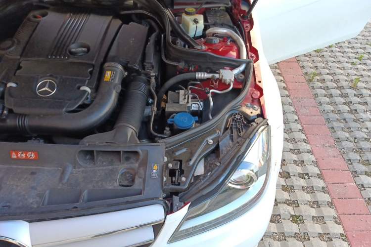 Used Mercedes-Benz C-Class 2013 C 180 Coupe Engine Bay Left
