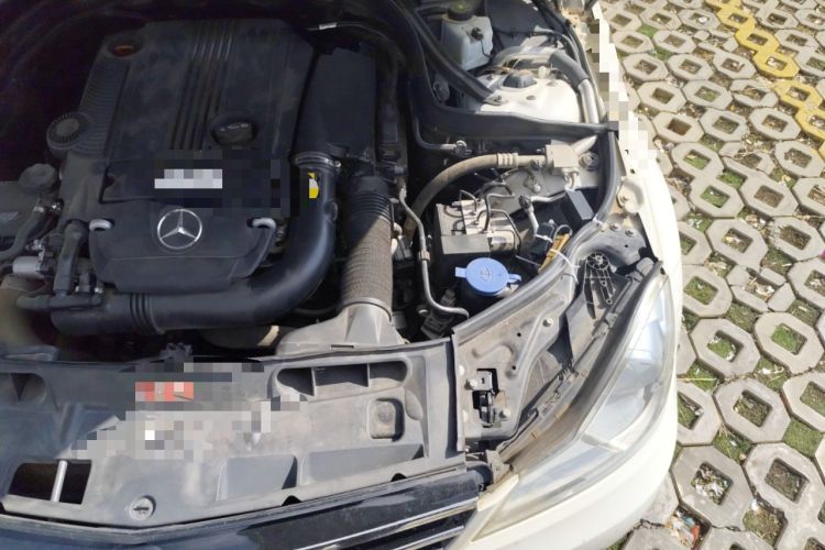 Used Mercedes-Benz C-Class 2013 C 180 Classic Grand Edition Engine Bay Left